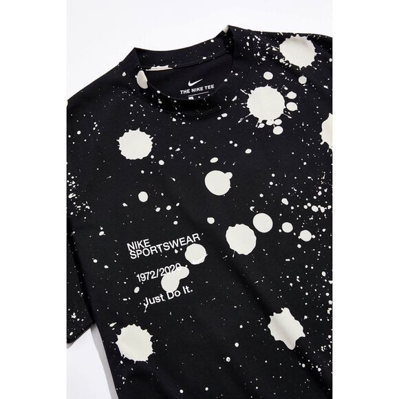 Urban Outfitters x Nike Sportswear DIY Splatter Tee - Picture 5 of 10